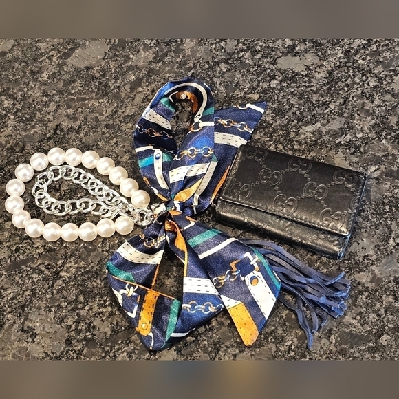 Gucci GG Embossed Monogram Web Key Case/Holder wWristlet, Twilly, & Tassel Added - Picture 11 of 17